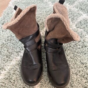 Black and Brown Lined Boots Size 9